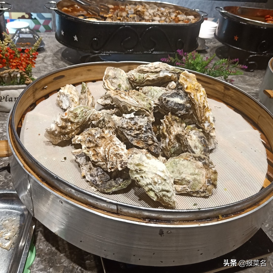 螃蟹虾扇贝,海鲜自助螃蟹和大扇贝