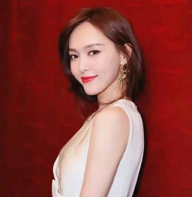 发腮到底有多丑,面部发腮显老10岁一招解决困扰