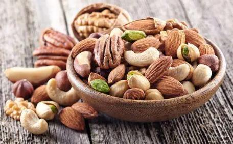 莴笋怎么吃丰胸,3道丰胸食谱吃出大cup