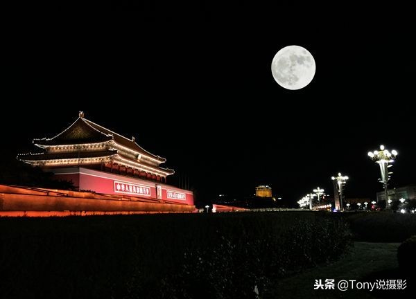 怎样拍摄月亮最好看,如何拍大月亮与实景