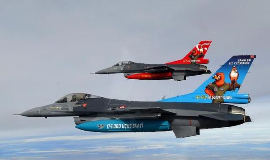 叙军苏24被击落，伊朗表态不排除导弹报复，中东*药火**桶恐将爆炸！