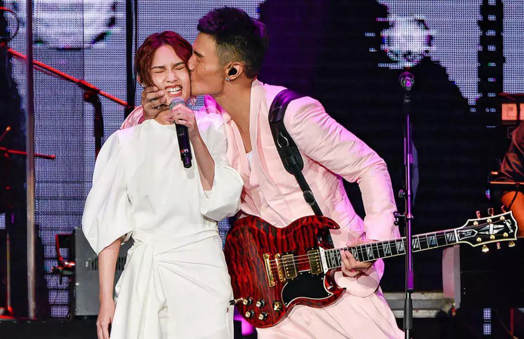 李荣浩4个人合唱的歌,李荣浩用4536251唱的歌