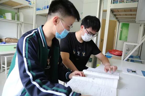 共赴一场心灵之约,山东省潍坊第四中学信心筑梦