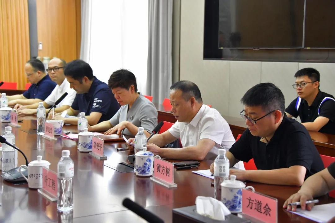 瀛﹀啗涓vs鑻嶅崡涓瓒崇悆,鑻嶅崡涓鍜屽鍐涗腑瀛︾殑鍏崇郴