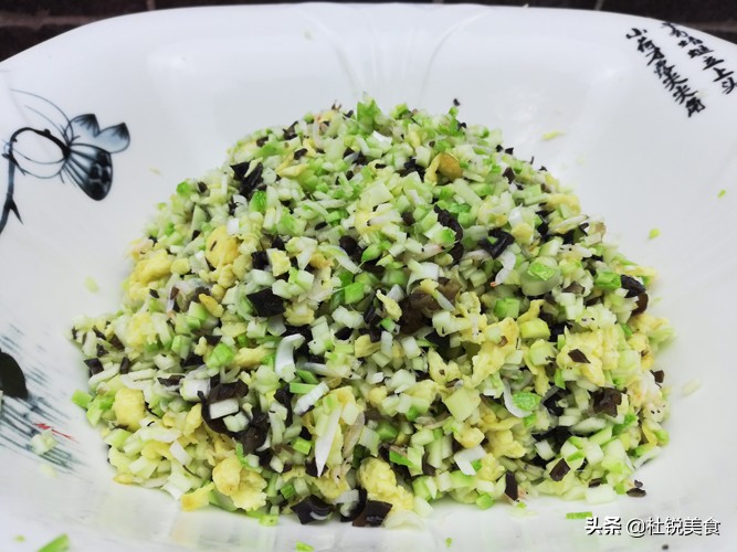 饺子馅出水太多怎么办,饺子馅出水太多了怎么补救