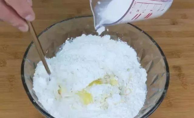 无矾无碱无铝油条教学,无矾酥脆油条的配方和制作