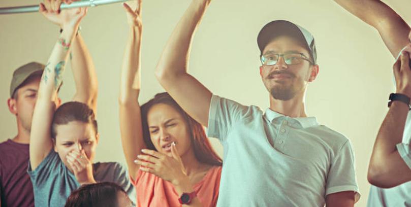 夏天有狐臭味,夏天有狐臭味是什么原因