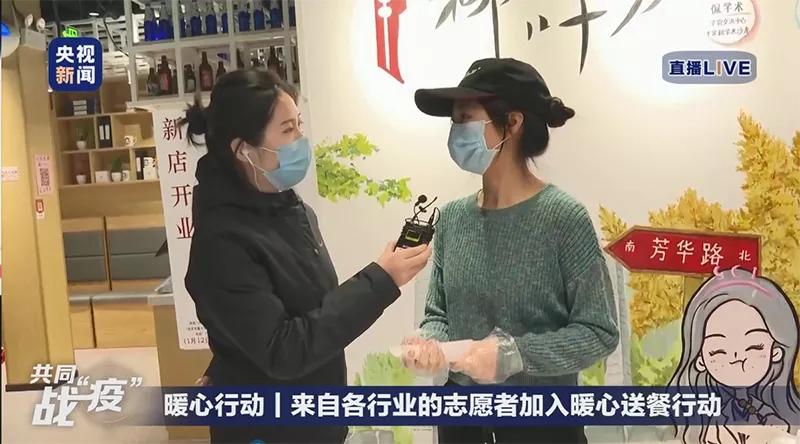 左手手术刀，右手烧烤架！医学博士“搅动”串圈