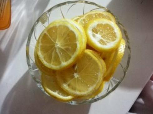 柠檬片可以做什么饮料,怎么用柠檬片做好喝的饮料甜甜的