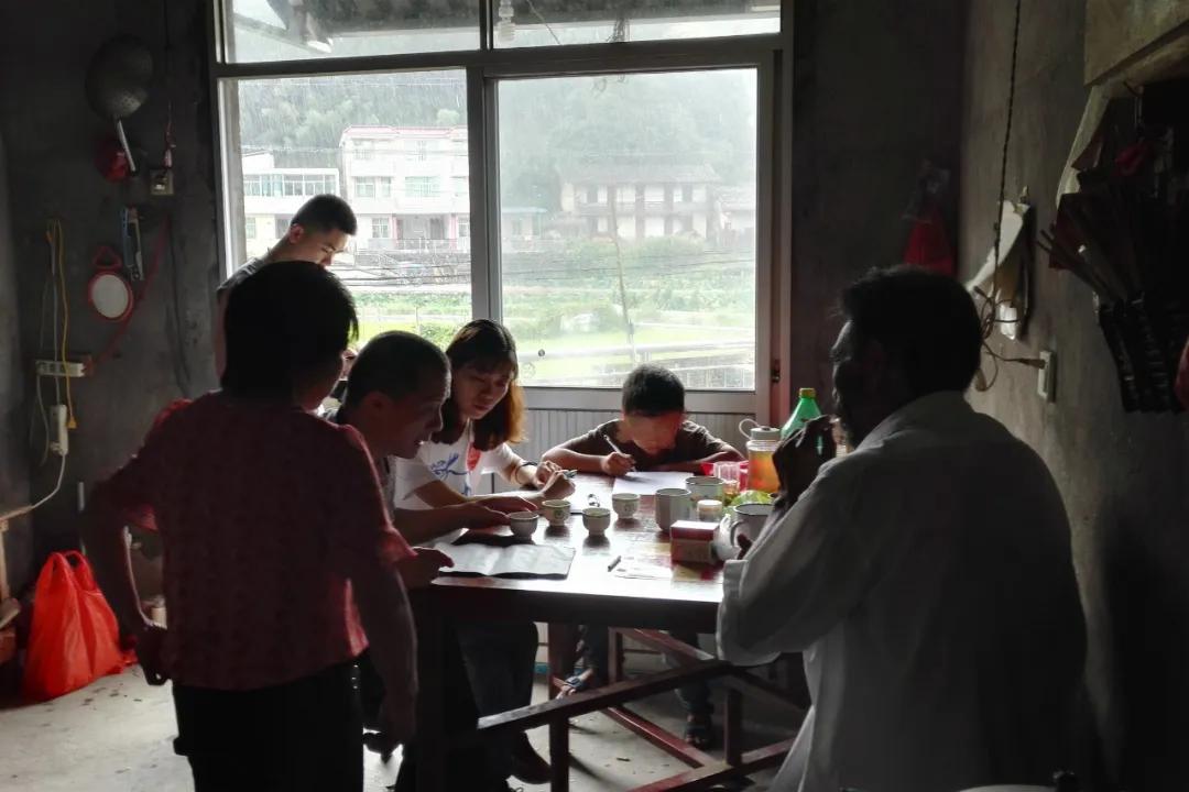 红苹果丨2197天的坚守，让改造更有温度