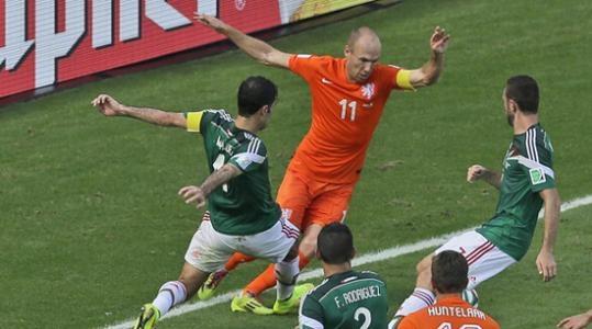 罗本足球属于巨星吗,罗本是当今世界足坛最好的边锋吗