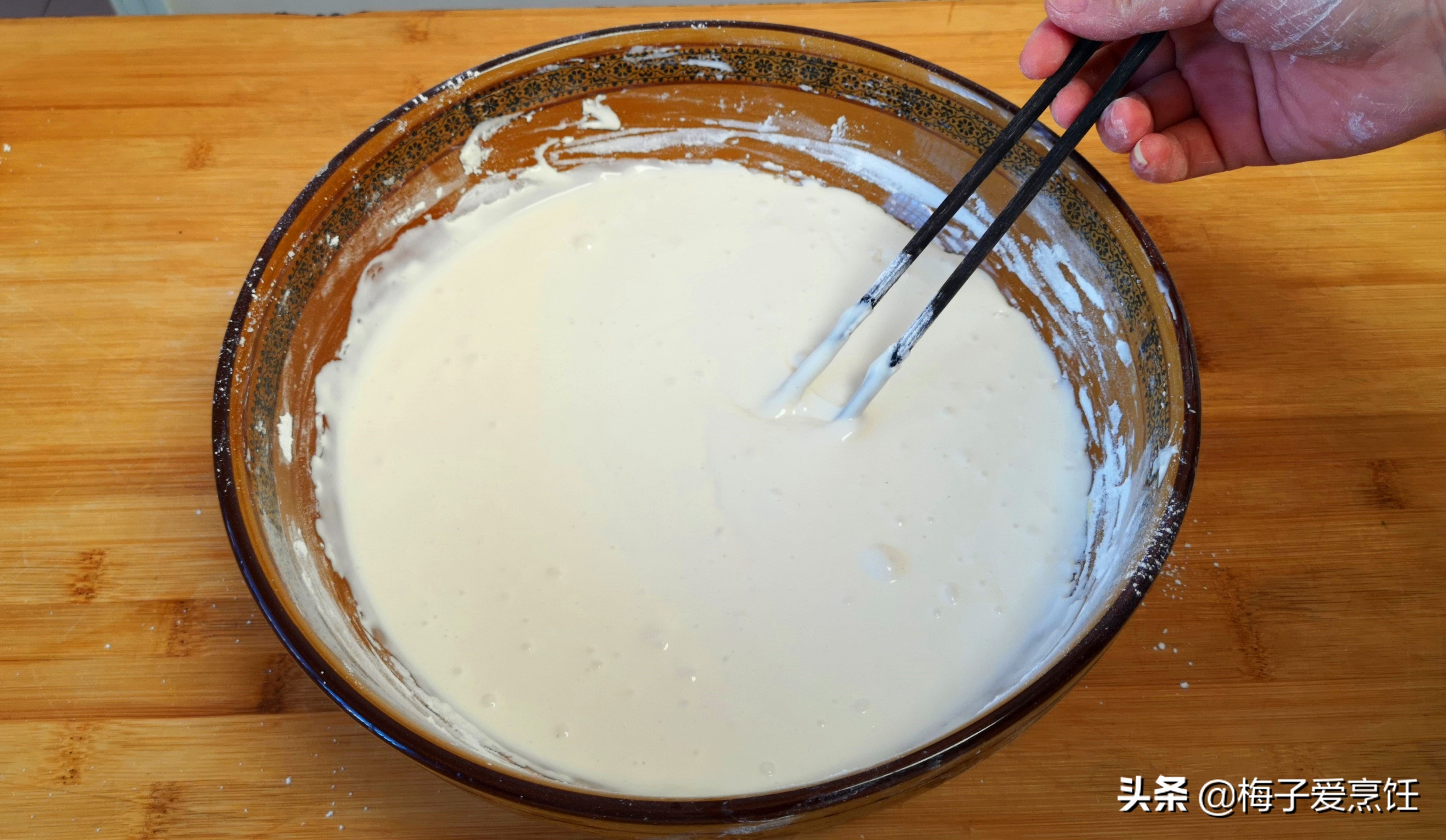 如何做糯米糕才能软糯香甜有嚼劲,糯米粉凉糕家庭做法大全