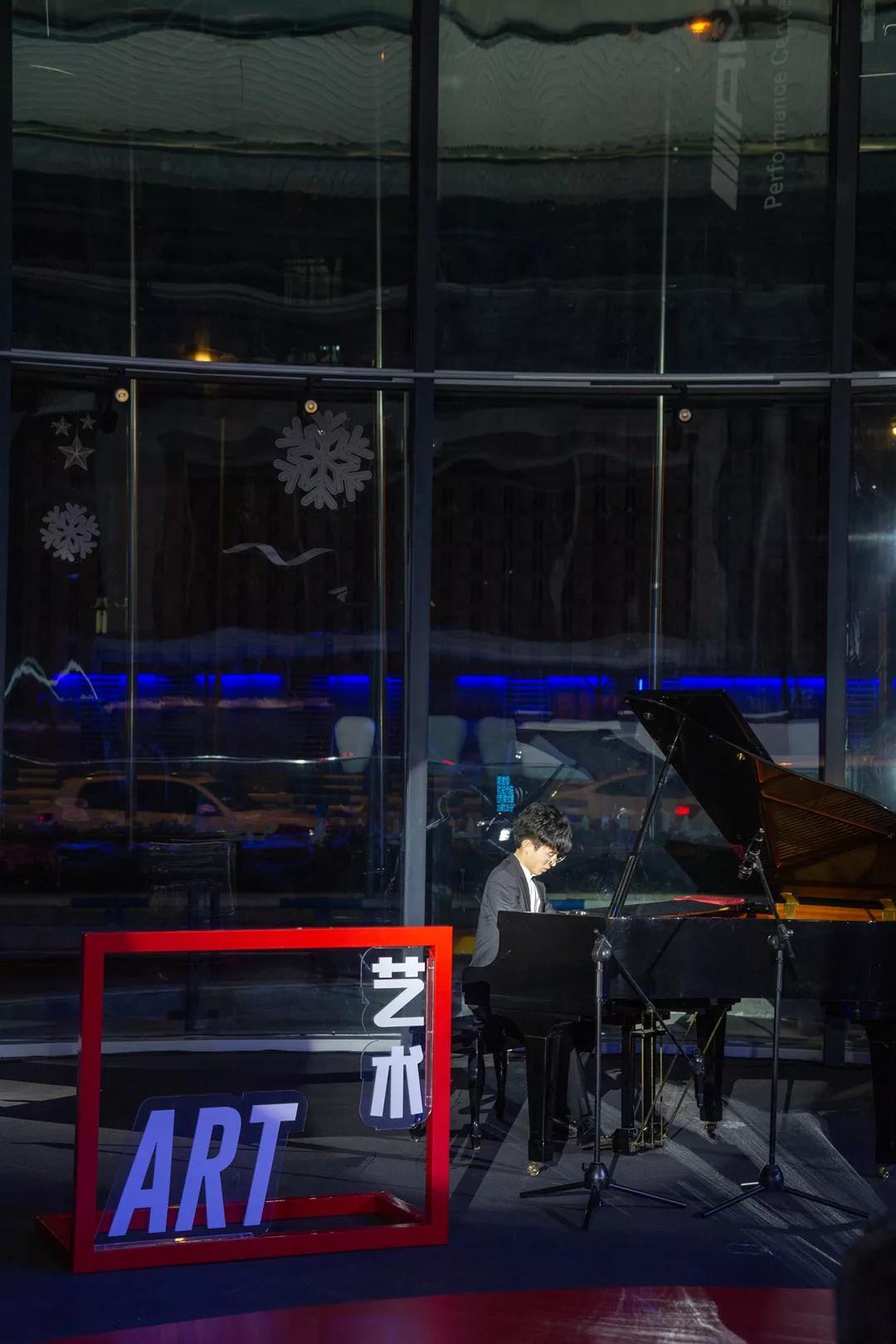 奔驰网红店,打卡网红店有什么意义