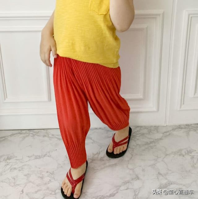 韩国童装潮童穿搭背带裤子,春季时尚童装长裤