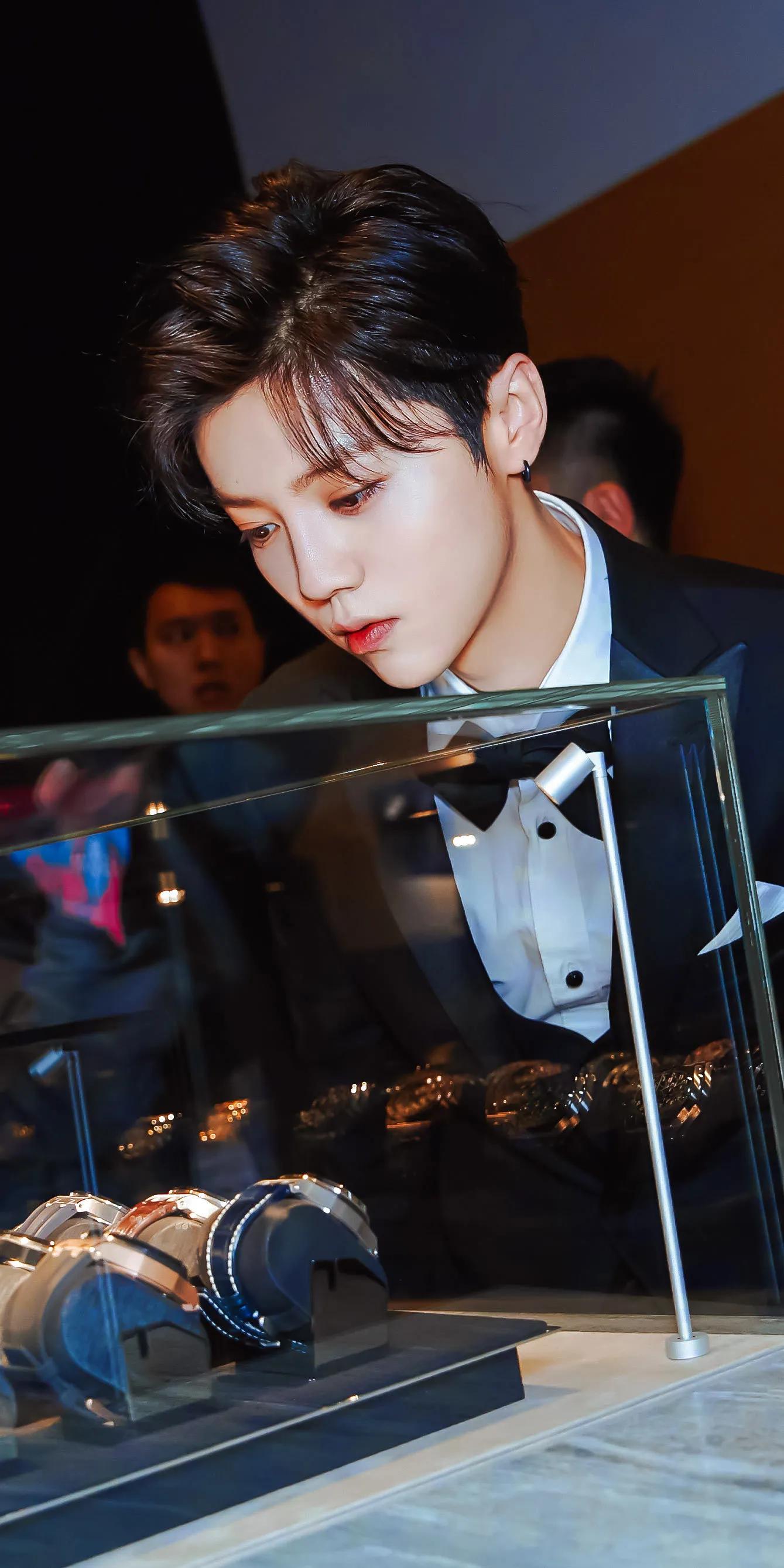 鹿晗霸道总裁图片,鹿晗4k超清壁纸全面屏