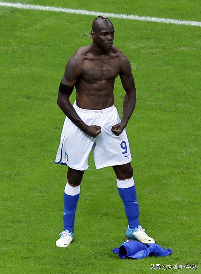 巴洛特利搞笑新闻事件,巴洛特利足球搞笑视频