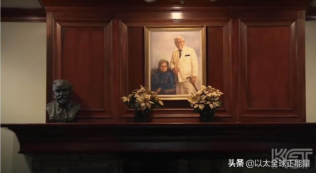 有八块腹肌的肯德基爷爷,肯德基老爷爷亲自做炸鸡