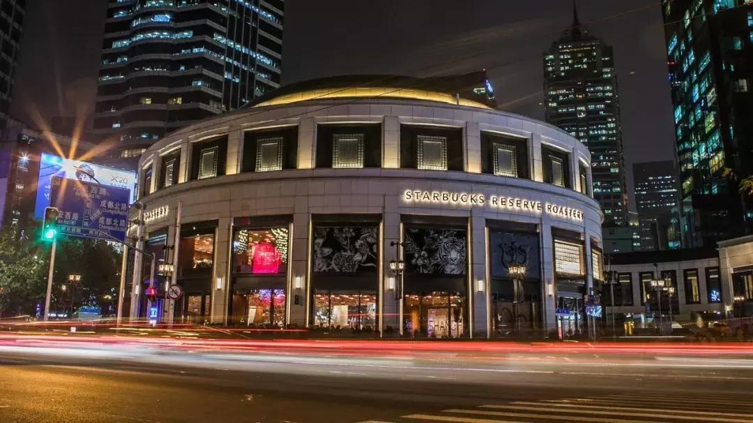 星巴克首席执行官哪里人,星巴克设计师工作室