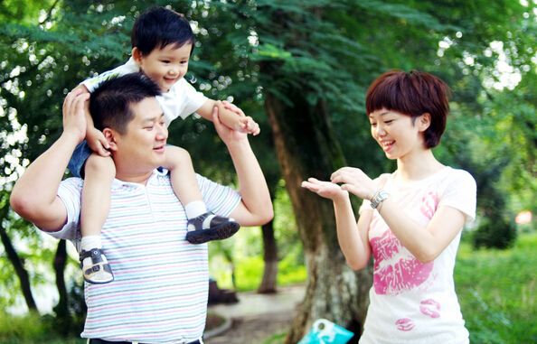 把宠物狗宠上天了,宠物狗被宠上天