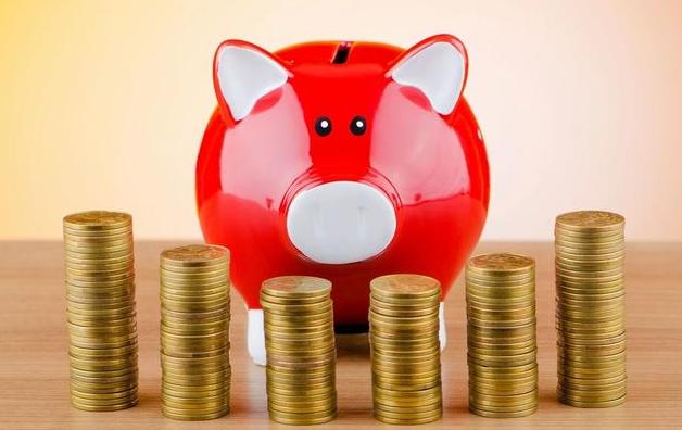 如果你月入过万每天一杯星巴克,5000块工资每天一杯星巴克