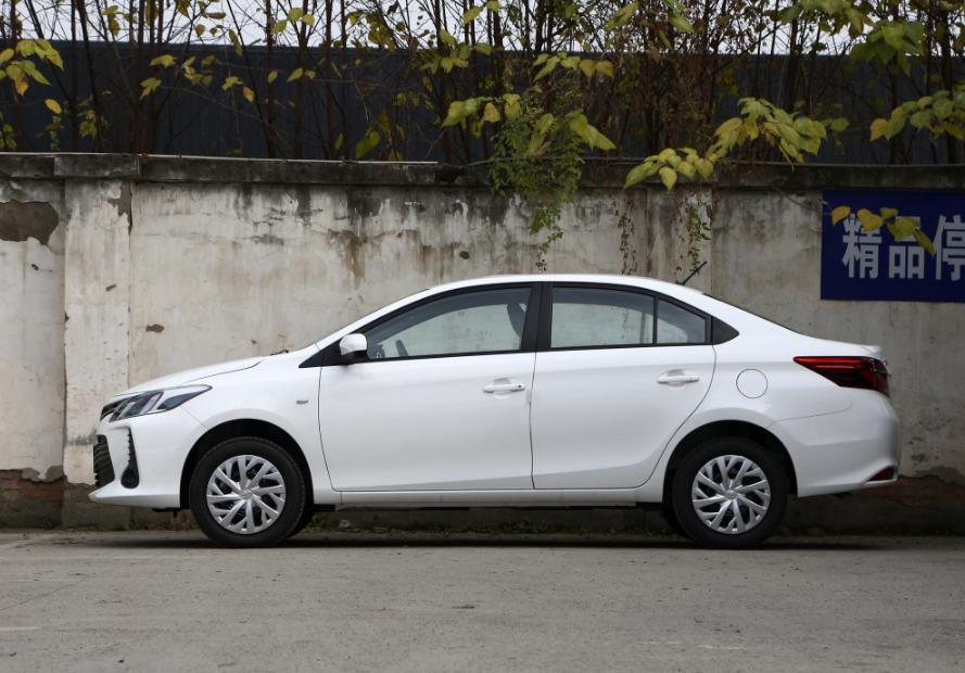 丰田威驰1.5l手动挡正常油耗多少,丰田威驰价格最新款