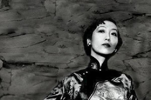 张爱玲带走父母全部积蓄,张爱玲给姑姑留了多少遗产