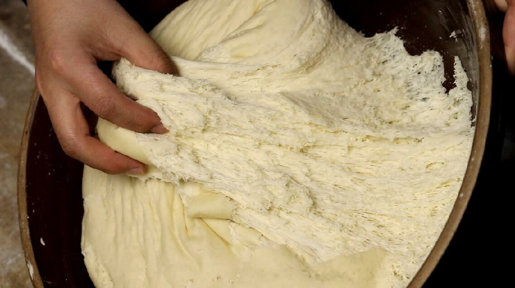 发面时小苏打和泡打粉怎么放,发面用酵母和泡打粉的比例