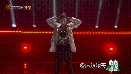 迷惑，《浪姐2》这是在干嘛？？？确定不是农村婚宴演出？