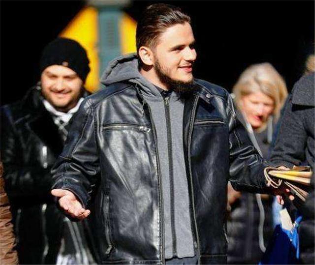 迈克尔杰克逊三子女现状如何?儿子遗传父亲,三子女都没黑人