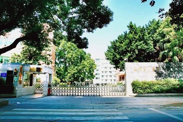 学生时代勾你馋虫的街边店,你和它上一次见面隔了几年?