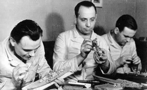 浜屾垬寰峰啗鍐涗簨妯″瀷,浜屾垬寰峰啗妯″瀷