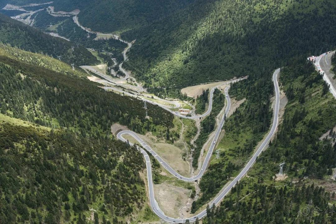 稻城亚丁一定要去的地方,去稻城亚丁感受身体与灵魂