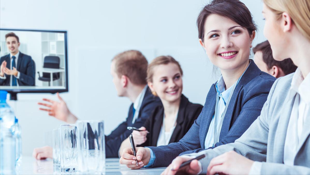 倪翠萍薇娅登福布斯榜单,李佳琦薇娅登上福布斯榜