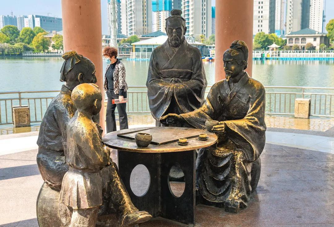 今天，带郑州的老铁们逛吃后河芦