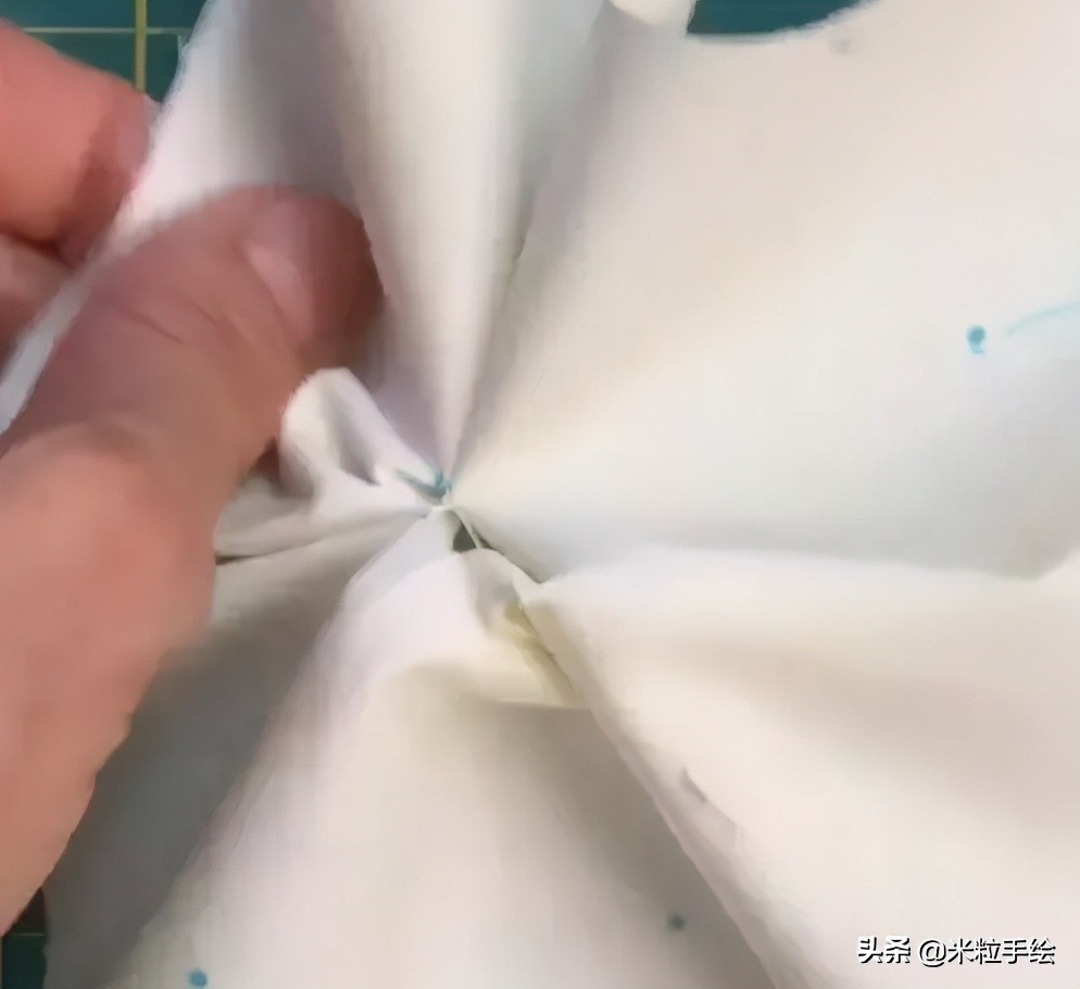 如何制作交叉条纹图案衣服,菱形格针织衣