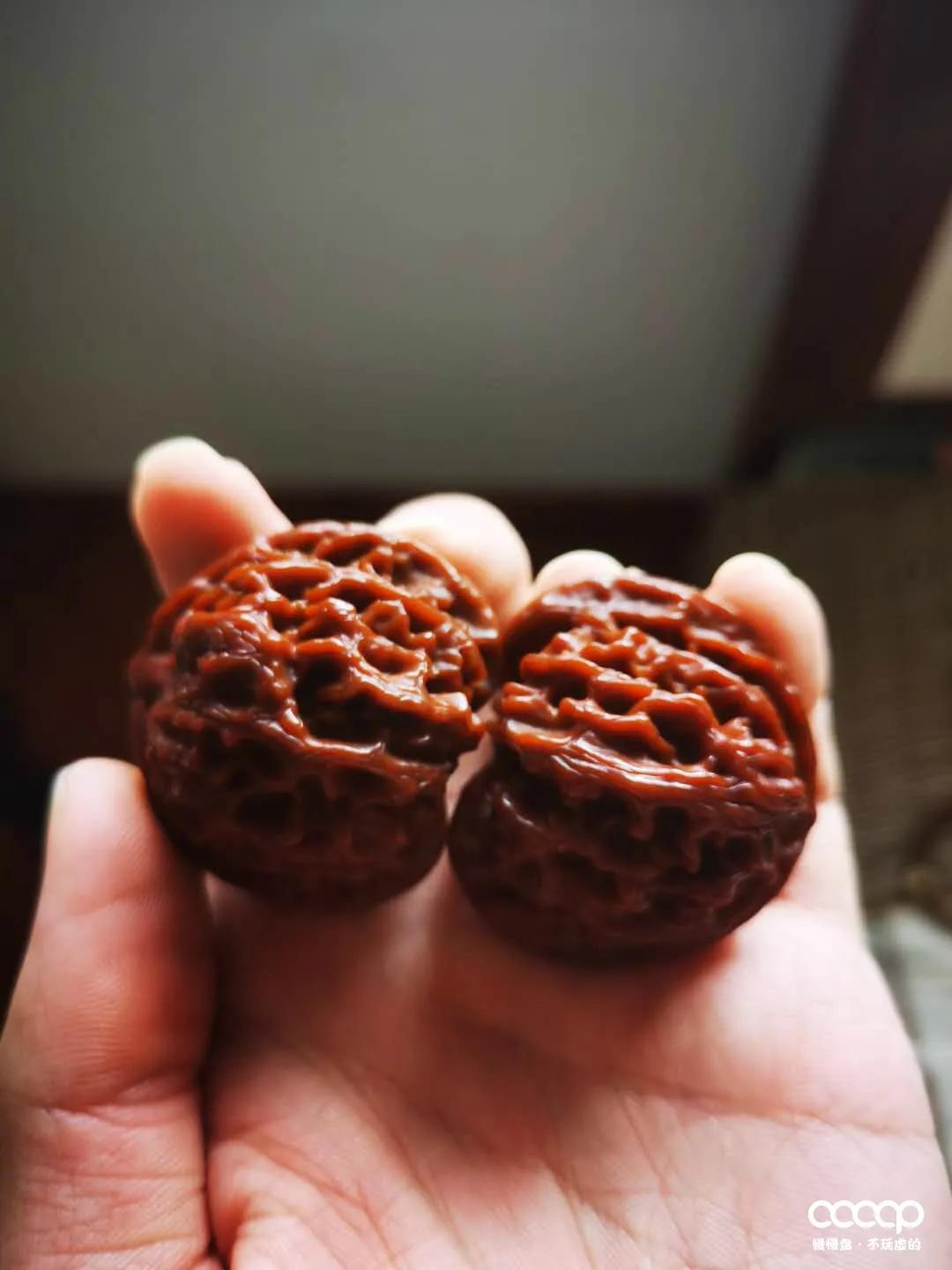 玩核桃应该玩包浆过的还是新的,玩核桃一把刷子够吗