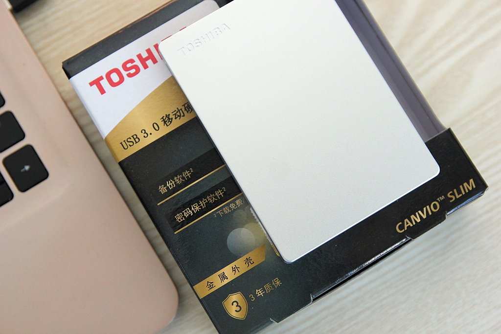 东芝移动硬盘slim1tb评测,东芝固态移动硬盘推荐评测