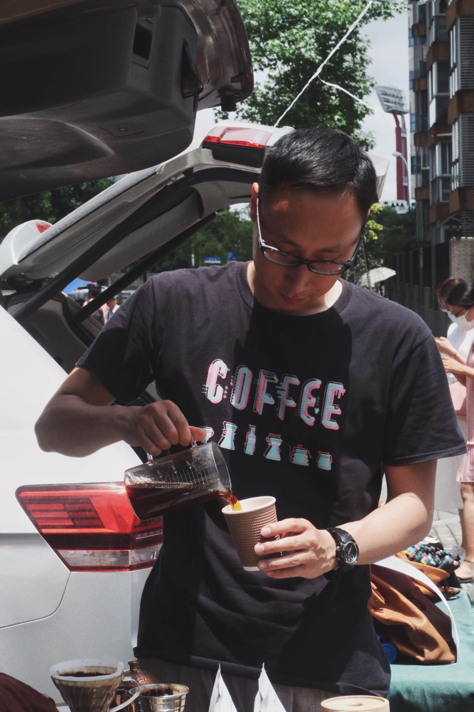 摆摊卖咖啡一边旅行,摆摊卖咖啡要有几种咖啡