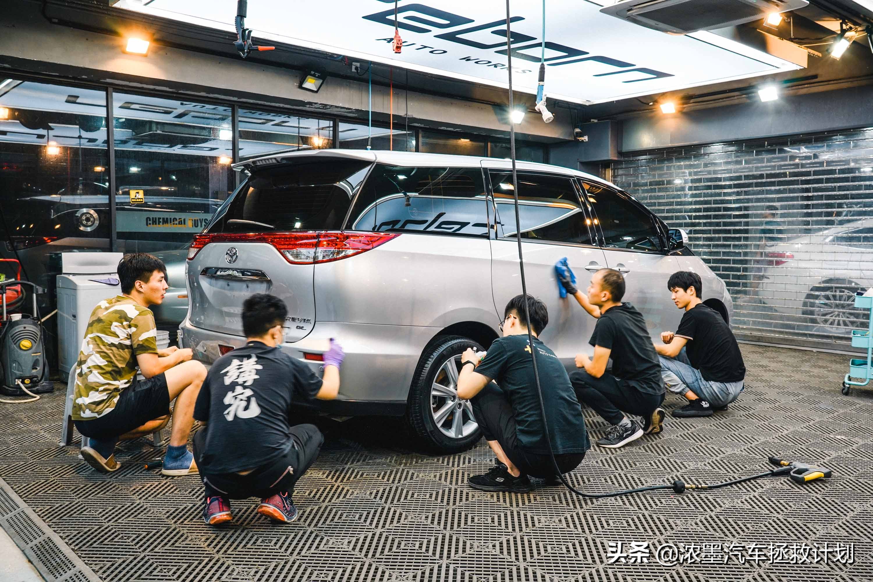 一代经典丰田普瑞维亚,丰田普瑞维亚依然经典