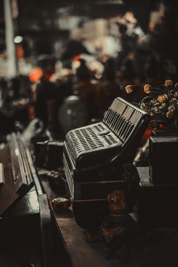 亮佳鸿华二手市场属于成都哪个区,亮佳鸿华二手市场在三环路外吗