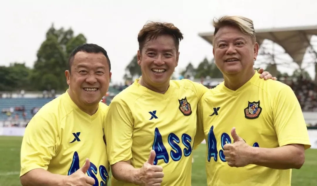 刘德华是香港明星足球队的成员吗,香港明星足球队刘德华踢球