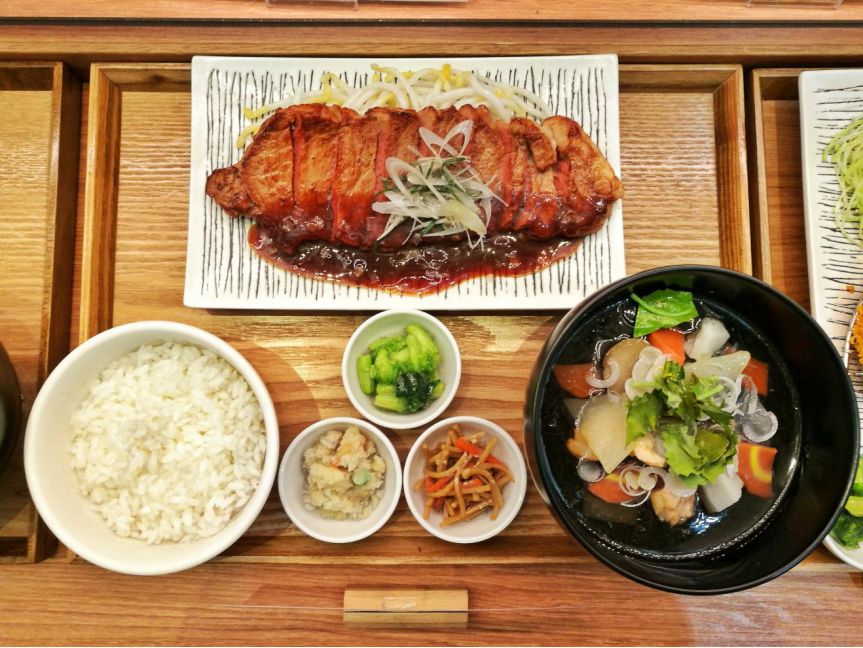 王思聪和李易峰关系有多好,王思聪和李易峰的区别