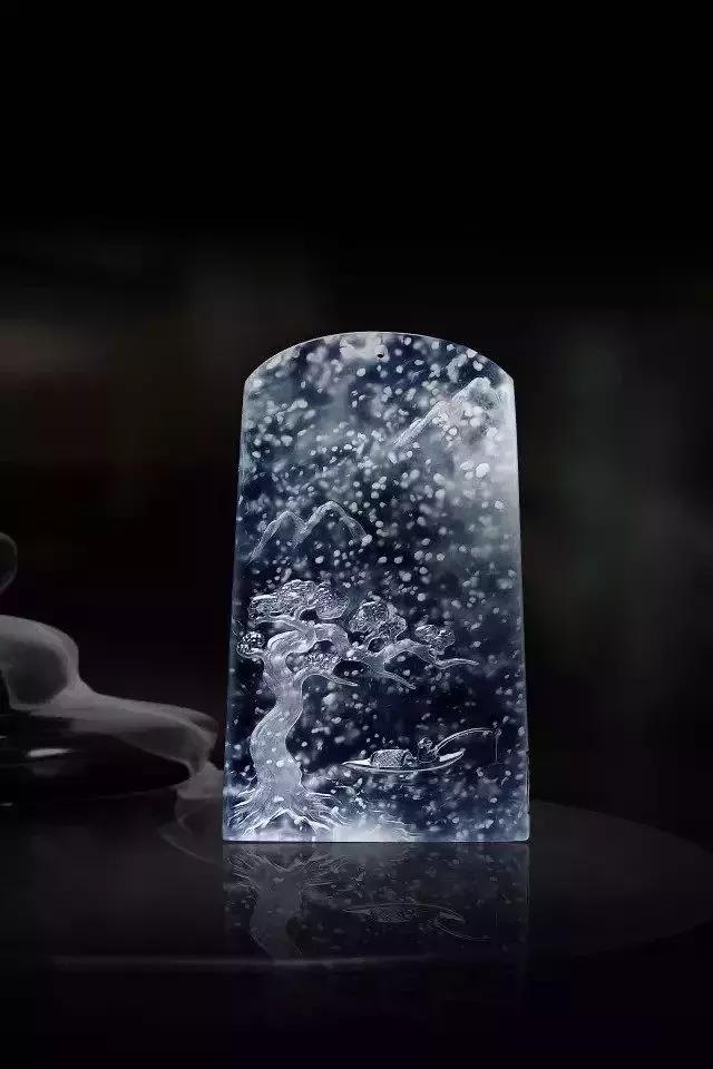 红木手把件机雕和手工雕的区别,翡翠吊坠如何分辨手工雕还是机雕