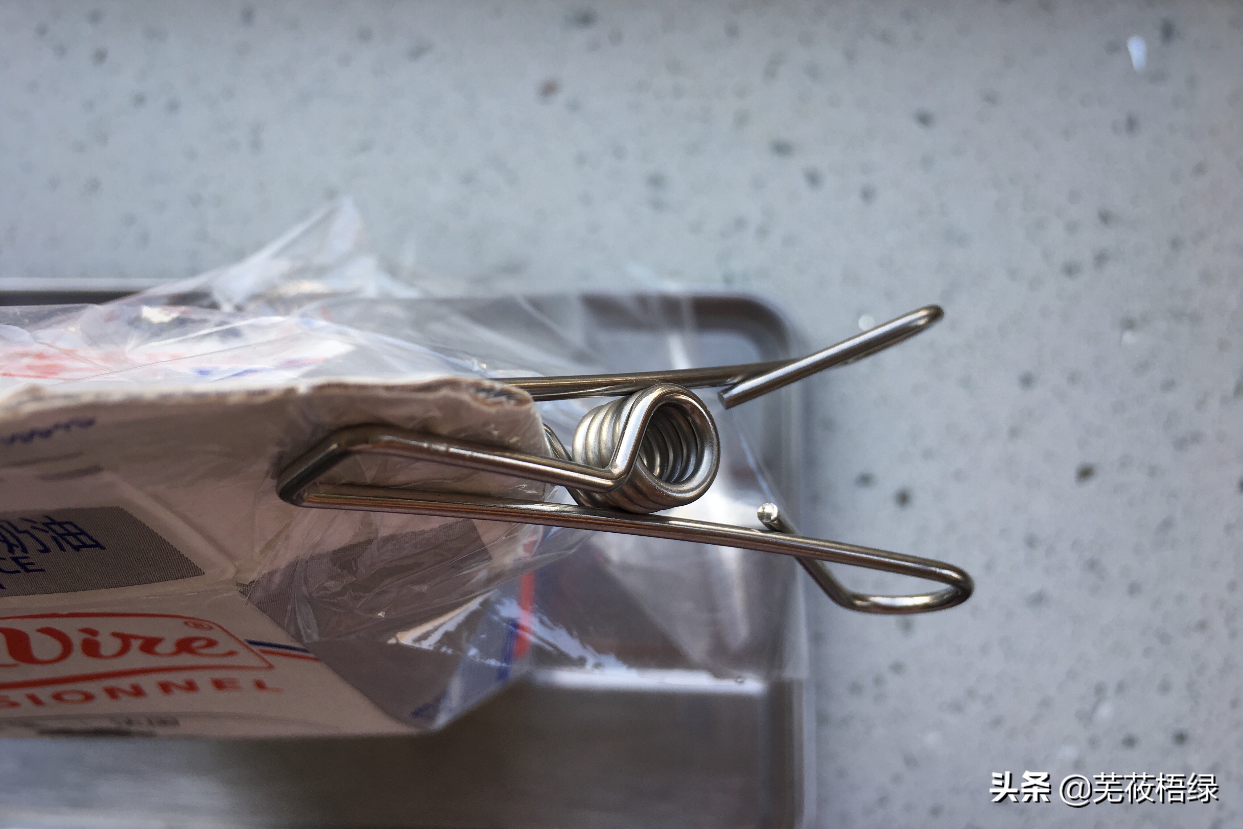 淡奶油放在冷冻室还是冷藏室保存,淡奶油开封后怎么消耗