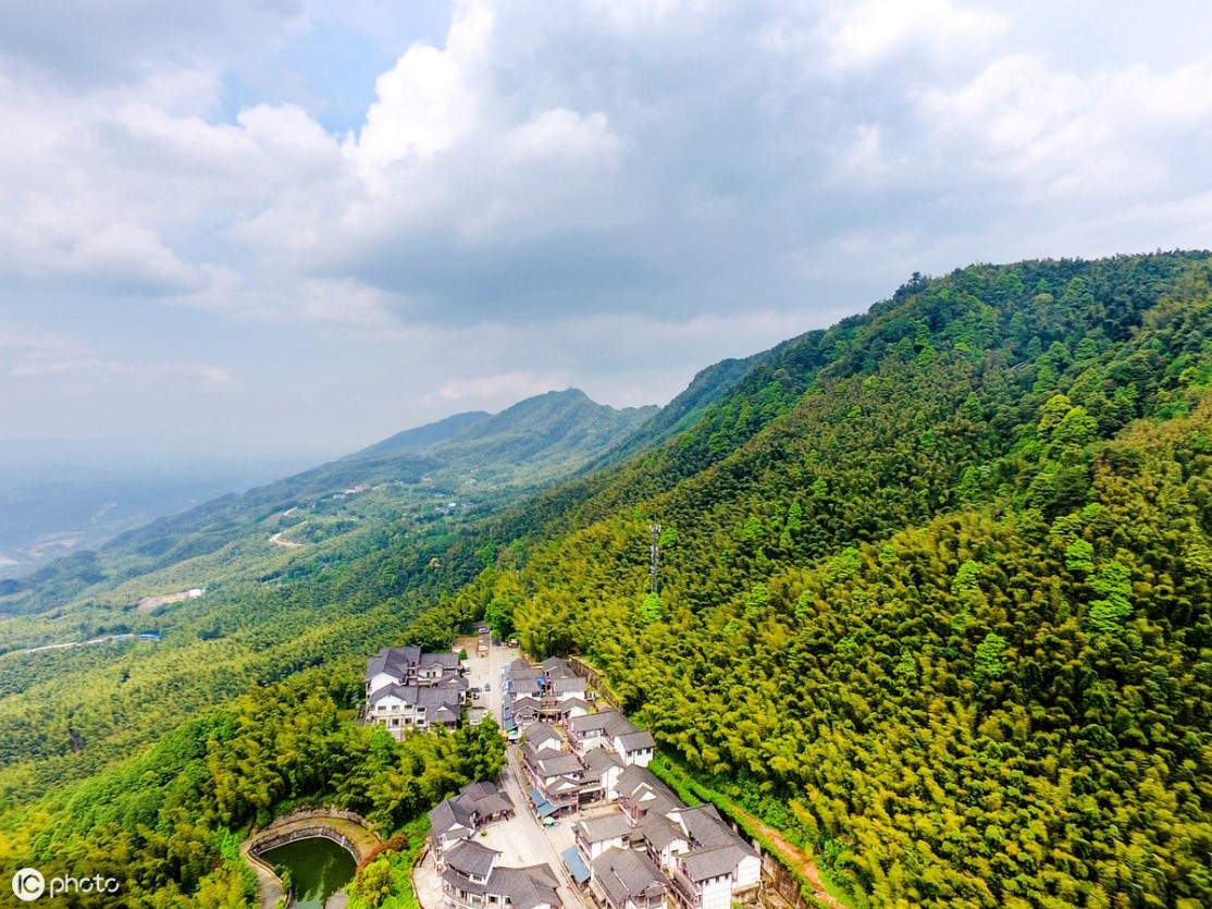 重庆主城区周末避暑,重庆周边露营耍水的地方避暑