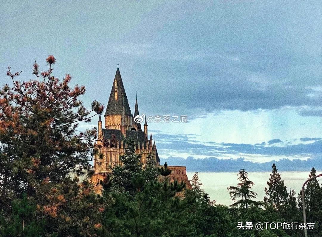 一个汉堡148/一杯奶昔98，一顿饭小2000，北京环球影城内测遭喷，网友：抢钱呢？