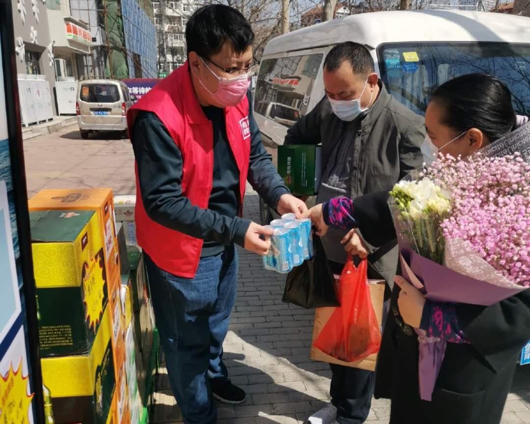 政企联动为民送便捷、送实惠、送安心！青啤进社区活动奏响三赢多重奏