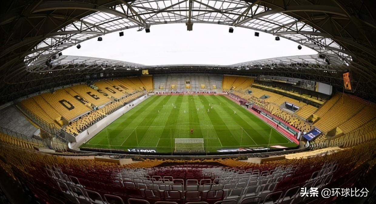 不得不动容！为帮助球队度过难关，德丙球迷购买7万多张空场球票