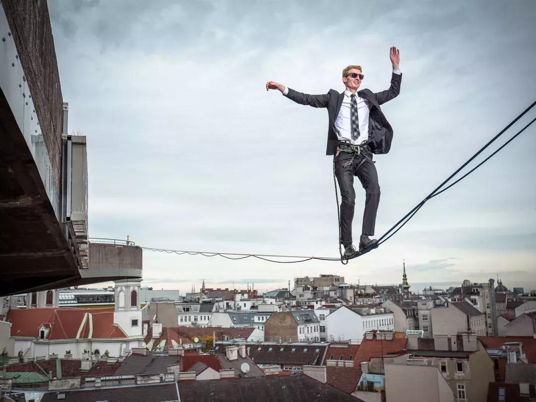 你想试试吗？快播王欣新APP灵鸽问世，据说能带大家一起挣钱