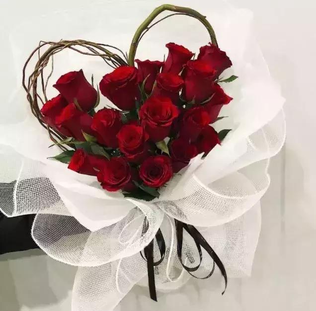 农村花店一个月能挣多少钱,太原开个花店一年能挣多少